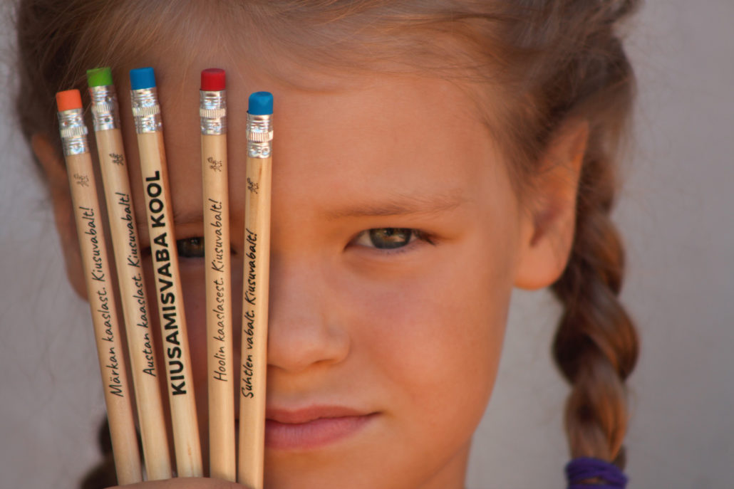 Harilike pliiatsite ostuga saab toetada kiusamise vähendamist Eesti koolides